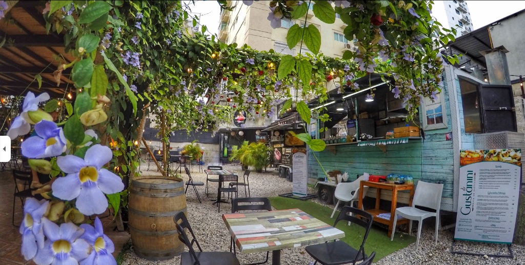 Gustanini FoodTruck – Ambiente del establecimiento